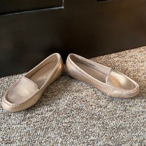 Vionic Metallic Gold Women's Flats